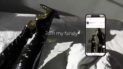 Diva Silvia online show from November 28, 4:42 pm