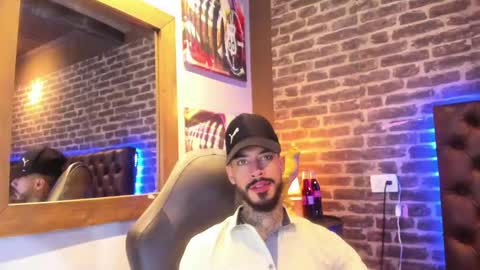 Snapshot of vinzenzrizzo chatting on September 24, 5:11 am ---Vinzen--- online show from September 24, 5:11 am