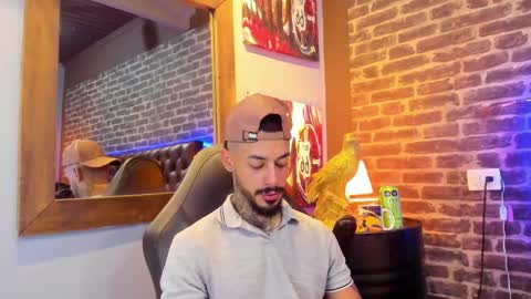 ---Vinzen--- online show from December 5, 4:54 am