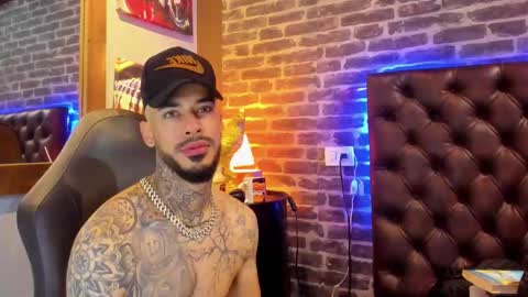 ---Vinzen--- online show from December 18, 9:43 pm