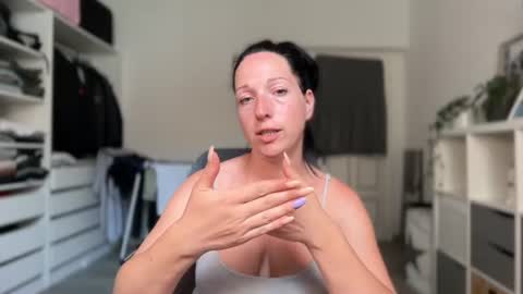 Vio online show from June 21, 4:31 pm
