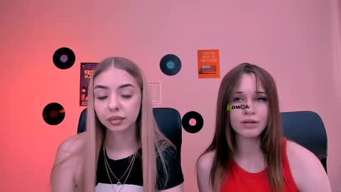 Snapshot of viola_sweet_ chatting on May 12, 8:44 am viola_sweet_ online show from May 12, 8:44 am