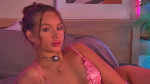 violaflirt online show from October 24, 5:04 am