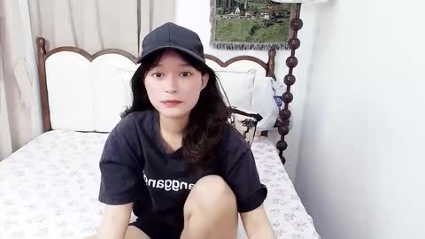 Snapshot of violazona chatting on March 16, 8:40 am Zona online show from March 16, 8:40 am