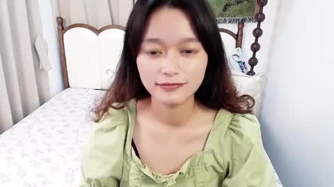 Snapshot of violazona chatting on April 9, 3:39 pm Zona online show from April 9, 3:39 pm