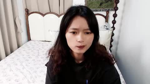 Snapshot of violazona chatting on April 12, 11:59 am Zona online show from April 12, 11:59 am