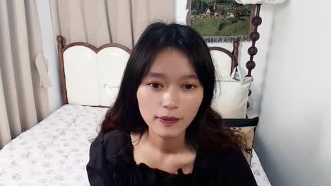 Snapshot of violazona chatting on April 16, 1:01 pm Zona online show from April 16, 1:01 pm