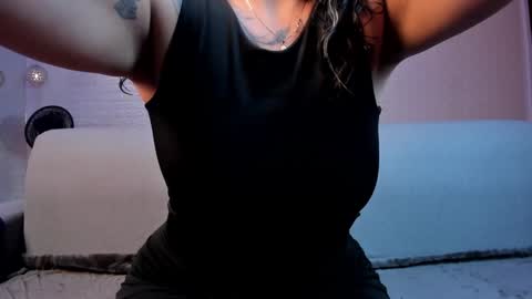 Violett  Everyday From 0530 to 1430 Col Time online show from January 31, 1:56 pm