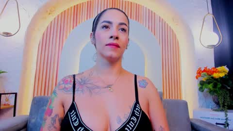 Violette online show from March 25, 10:21 am