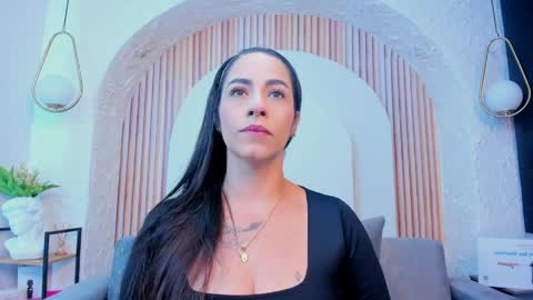 Violette online show from April 2, 10:24 am