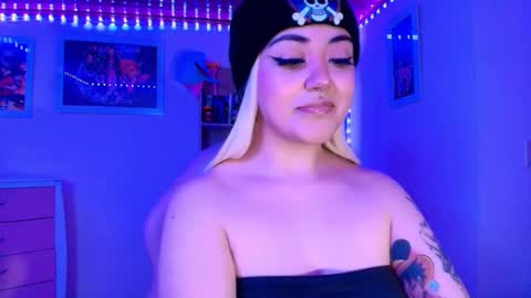 violet online show from December 3, 6:32 am