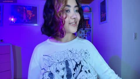 violet online show from April 1, 9:43 am