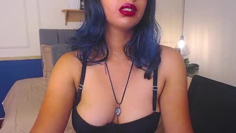V I O L E T  online show from April 22, 2:29 pm