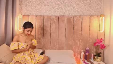 Snapshot of violet_606 chatting on November 18, 3:27 pm Violeta online show from November 18, 3:27 pm