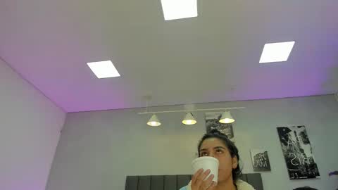 Violet and Myers online show from October 13, 7:14 pm