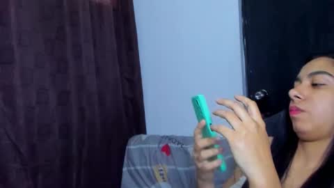 Violet and Myers online show from December 22, 6:38 pm