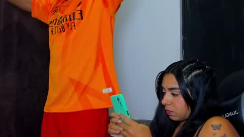 Violet and Myers online show from April 8, 1:38 am