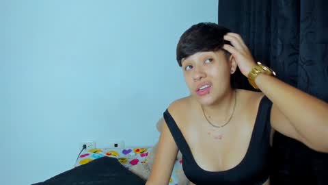 Violet and Casper online show from December 29, 5:53 am