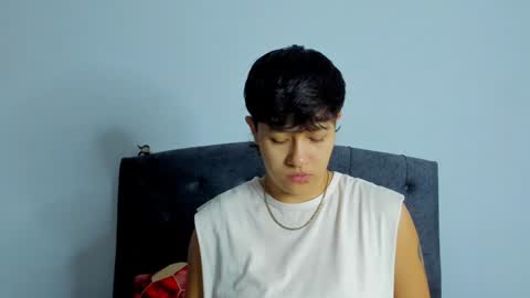 Violet and Casper online show from January 22, 9:46 am