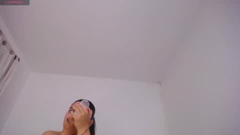 violet_giraldo online show from February 8, 3:48 pm