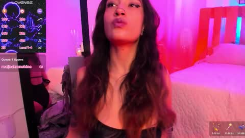 Violet Jones online show from November 11, 3:12 pm