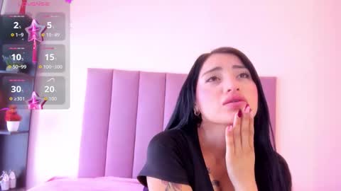 violet online show from November 27, 1:57 pm