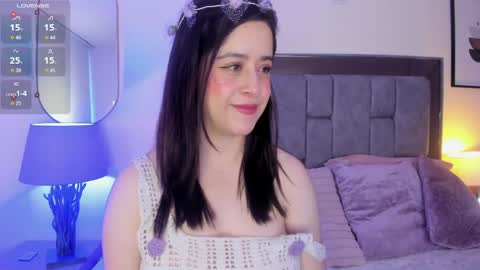 Violet Nova online show from May 7, 11:37 am