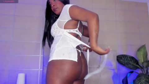 violet_smith78 online show from September 30, 2:33 pm