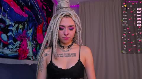 Snapshot of violet_walker7 chatting on December 3, 3:55 pm Violet online show from December 3, 3:55 pm