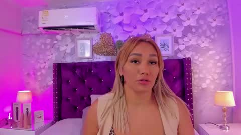 violeta_medina online show from November 8, 10:37 am