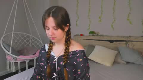 Violeta online show from July 5, 9:05 am