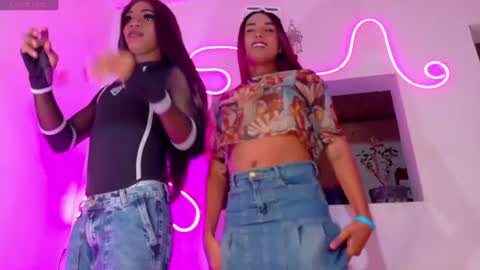 violeta_r_01 online show from July 30, 5:39 am