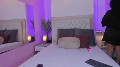 Sofi online show from April 11, 3:22 am