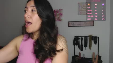 Snapshot of violeta_scott_ chatting on June 10, 11:42 am violeta_scott_ online show from June 10, 11:42 am