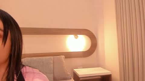 Violeta Sum online show from June 3, 12:30 pm