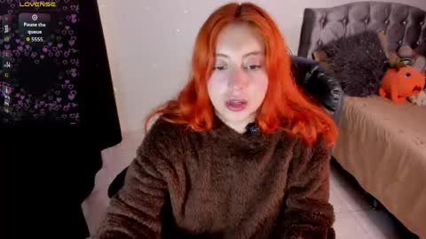 Snapshot of violetaarey chatting on April 30, 3:57 am Violeta Help me reach 150 thumbs up online show from April 30, 3:57 am