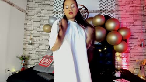 Violeta online show from December 14, 1:05 pm