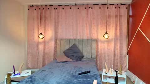 VIOLETA online show from October 7, 1:41 pm