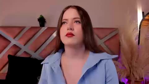 Snapshot of violetcollins_ chatting on September 12, 7:58 pm Call me Violet online show from September 12, 7:58 pm