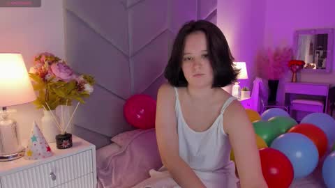 Violet online show from October 4, 11:19 am