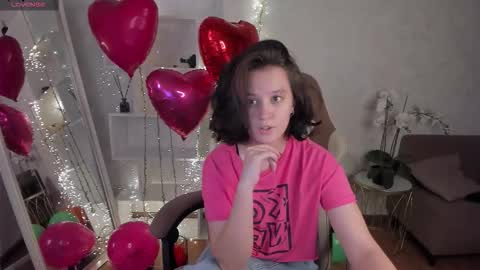 Snapshot of violetferguson chatting on October 11, 10:25 am Violet online show from October 11, 10:25 am