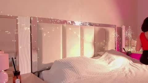 Snapshot of violetferguson chatting on November 19, 5:13 pm Violet online show from November 19, 5:13 pm