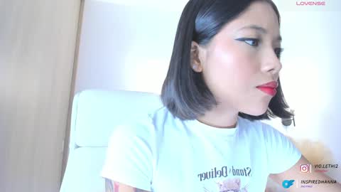 violeth___ online show from December 20, 11:10 am