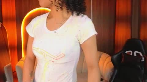 Snapshot of violeth_b chatting on February 2, 12:59 pm violeth_b online show from February 2, 12:59 pm