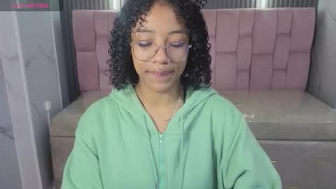 violeth_b online show from February 5, 12:54 pm