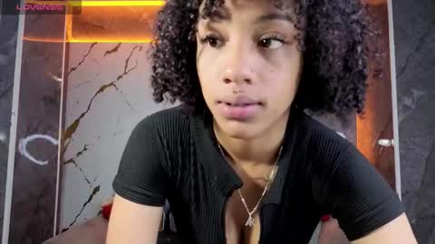 violeth_b online show from March 29, 1:00 pm