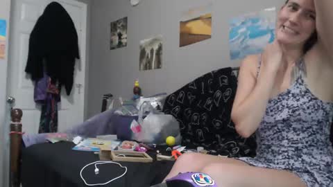 Violet Hooper online show from September 22, 3:47 pm