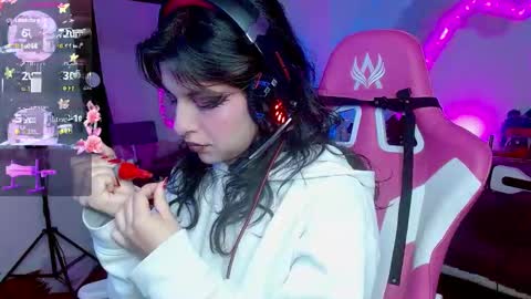   online show from October 14, 7:47 pm