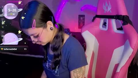   online show from February 25, 9:46 pm