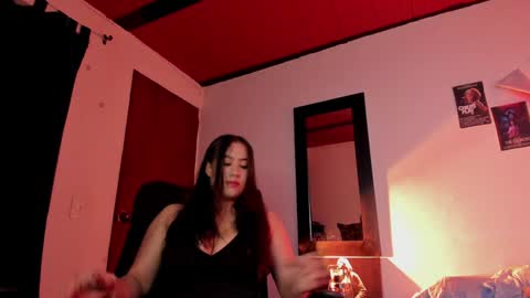Snapshot of violetsalvatore chatting on December 3, 5:42 am Violet salvatore online show from December 3, 5:42 am